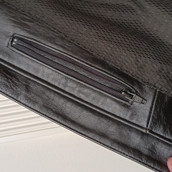 Harley-Davidson Authentic Heavyweight Leather Riding Jacket. - Picture 8 of 16